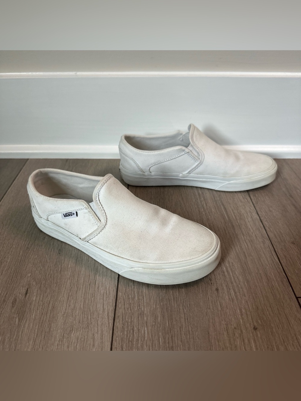 Vans Women’s Size 7.5 Classic Slip-On White Canvas Skate Shoes Sk8 Sneakers